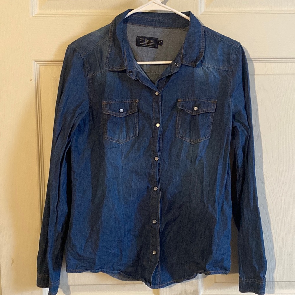 Comfortable denim shirt